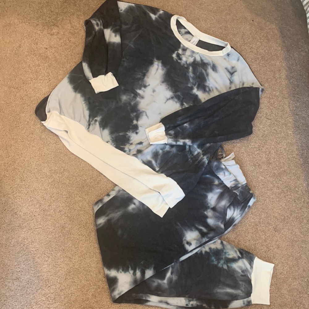 Honeyme Black & White Tie-Dye Track Pants and Sweatshirt Set
